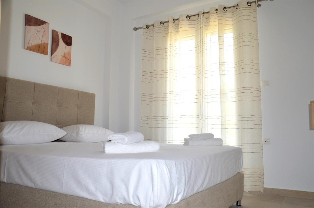 Α & D Perikleous Apartments Kastro-Kyllini ภายนอก รูปภาพ